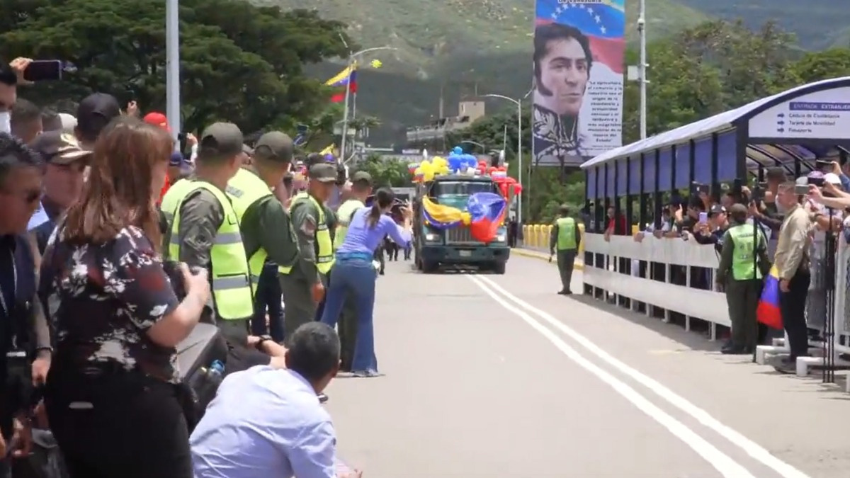 Un Día Histórico Para La Región Colombia Y Venezuela Reabren La Frontera Tras Siete Años 8837